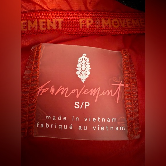 FP Movement by Free People In a Bubble Puffer Vest – Red S Oversized - Picture 6 of 9